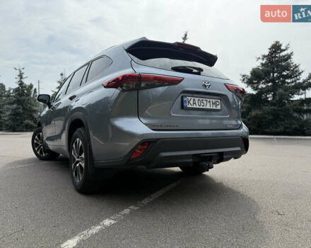Тойота Хайлендер 2021 в Киеве на Automoto.ua Серый Тойота Хайлендер, объемом двигателя 2.49 л и пробегом 155 тыс. км за 39900 $, фото 35 на Automoto.ua