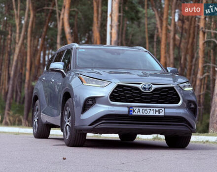 Тойота Хайлендер 2021 в Киеве на Automoto.ua Серый Тойота Хайлендер, объемом двигателя 2.49 л и пробегом 155 тыс. км за 39900 $, фото 1 на Automoto.ua