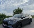 Тойота Хайлендер 2021 в Ровно на Automoto.ua Серый Тойота Хайлендер, объемом двигателя 2.49 л и пробегом 92 тыс. км за 39500 $, фото 1 на Automoto.ua