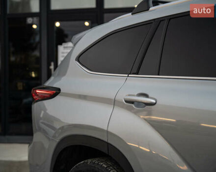 Сірий Тойота Хайлендер, об'ємом двигуна 3.46 л та пробігом 26 тис. км за 43900 $, фото 8 на Automoto.ua