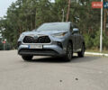 Тойота Хайлендер 2021 в Киеве на Automoto.ua Серый Тойота Хайлендер, объемом двигателя 2.49 л и пробегом 155 тыс. км за 39900 $, фото 55 на Automoto.ua