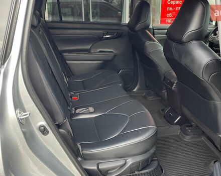 Серый Тойота Хайлендер, объемом двигателя 2.49 л и пробегом 98 тыс. км за 39905 $, фото 6 на Automoto.ua