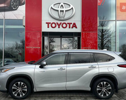 Серый Тойота Хайлендер, объемом двигателя 2.49 л и пробегом 98 тыс. км за 39905 $, фото 2 на Automoto.ua