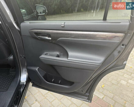 Сірий Тойота Хайлендер, об'ємом двигуна 3.46 л та пробігом 23 тис. км за 40789 $, фото 47 на Automoto.ua