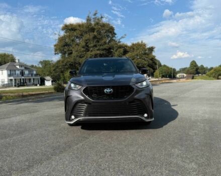 Тойота Хайлендер 2021 в Киеве на Automoto.ua Серый Тойота Хайлендер, объемом двигателя 3.5 л и пробегом 25 тыс. км за 15300 $, фото 1 на Automoto.ua