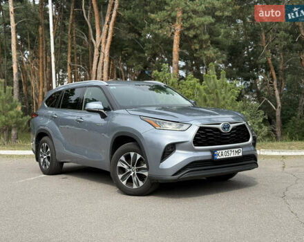 Тойота Хайлендер 2021 в Киеве на Automoto.ua Серый Тойота Хайлендер, объемом двигателя 2.49 л и пробегом 155 тыс. км за 39900 $, фото 43 на Automoto.ua