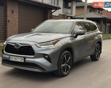 Тойота Хайлендер 2021 у Києві на Automoto.ua Сірий Тойота Хайлендер, об'ємом двигуна 2.49 л та пробігом 32 тис. км за 65000 $, фото 1 на Automoto.ua
