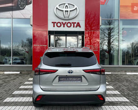 Серый Тойота Хайлендер, объемом двигателя 2.49 л и пробегом 98 тыс. км за 39905 $, фото 3 на Automoto.ua