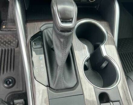 Серый Тойота Хайлендер, объемом двигателя 2.5 л и пробегом 25 тыс. км за 18600 $, фото 9 на Automoto.ua