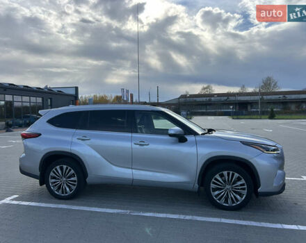 Сірий Тойота Хайлендер, об'ємом двигуна 2.49 л та пробігом 63 тис. км за 51500 $, фото 3 на Automoto.ua