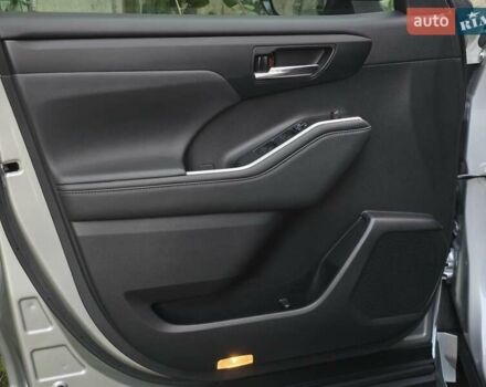 Серый Тойота Хайлендер, объемом двигателя 2.49 л и пробегом 30 тыс. км за 36999 $, фото 31 на Automoto.ua