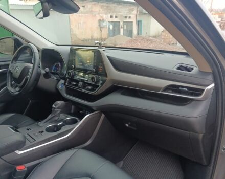 Серый Тойота Хайлендер, объемом двигателя 0 л и пробегом 80 тыс. км за 43000 $, фото 12 на Automoto.ua