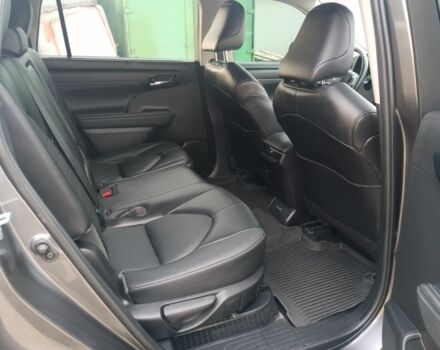 Серый Тойота Хайлендер, объемом двигателя 0 л и пробегом 80 тыс. км за 43000 $, фото 13 на Automoto.ua