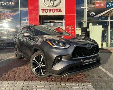 Серый Тойота Хайлендер, объемом двигателя 2.49 л и пробегом 39 тыс. км за 56053 $, фото 2 на Automoto.ua