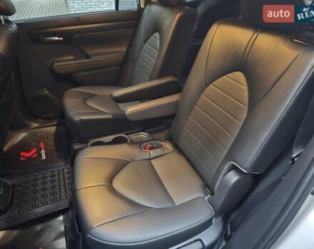 Серый Тойота Хайлендер, объемом двигателя 2.49 л и пробегом 30 тыс. км за 36999 $, фото 67 на Automoto.ua