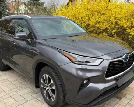 Серый Тойота Хайлендер, объемом двигателя 2.5 л и пробегом 53 тыс. км за 29999 $, фото 1 на Automoto.ua