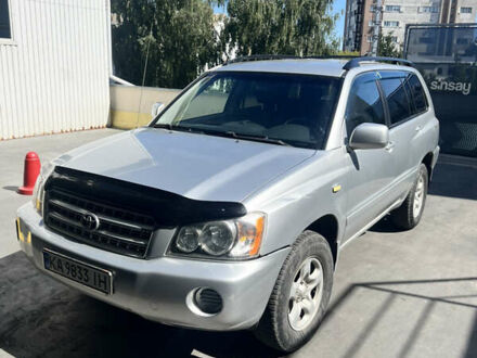 Серый Тойота Хайлендер, объемом двигателя 2.4 л и пробегом 300 тыс. км за 7700 $, фото 1 на Automoto.ua