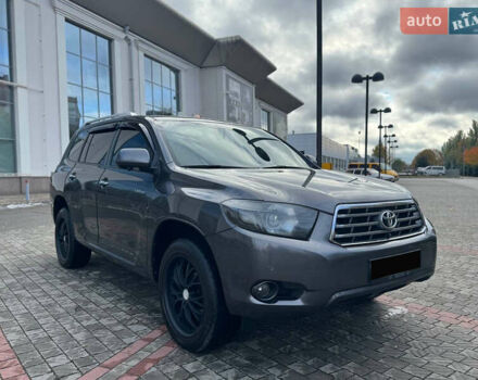 Тойота Хайлендер 2008 в Днепре (Днепропетровске) на Automoto.ua Серый Тойота Хайлендер, объемом двигателя 3.46 л и пробегом 192 тыс. км за 13500 $, фото 1 на Automoto.ua