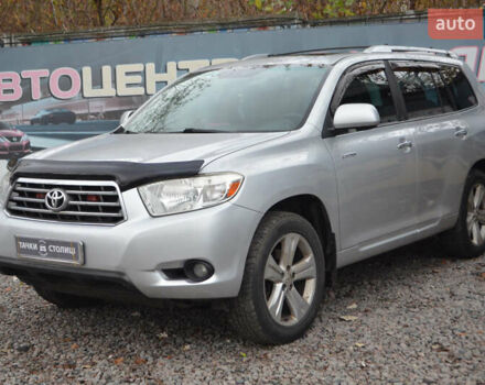 Серый Тойота Хайлендер, объемом двигателя 3.5 л и пробегом 221 тыс. км за 11500 $, фото 1 на Automoto.ua