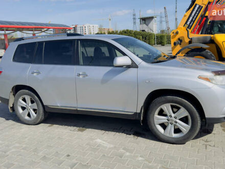 Серый Тойота Хайлендер, объемом двигателя 3.46 л и пробегом 340 тыс. км за 16000 $, фото 1 на Automoto.ua