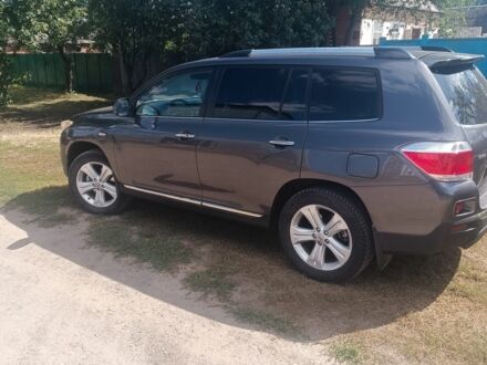 Серый Тойота Хайлендер, объемом двигателя 3.5 л и пробегом 270 тыс. км за 16500 $, фото 1 на Automoto.ua