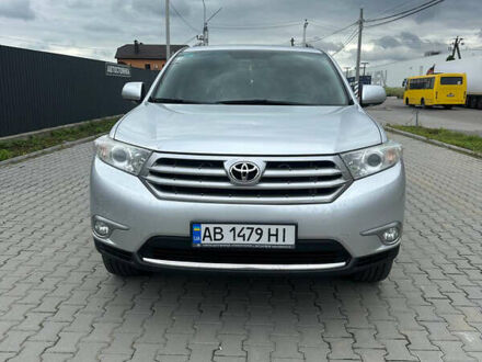 Тойота Хайлендер 2011 у Вінниці на Automoto.ua Сірий Тойота Хайлендер, об'ємом двигуна 3.46 л та пробігом 170 тис. км за 14800 $, фото 1 на Automoto.ua