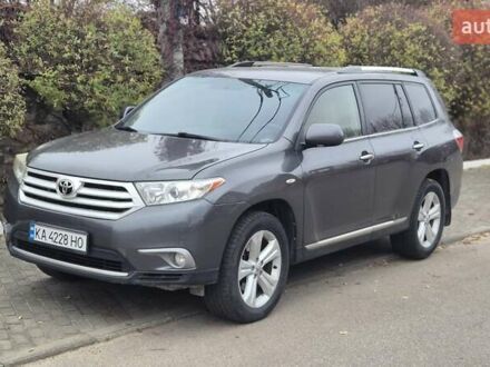 Серый Тойота Хайлендер, объемом двигателя 3.46 л и пробегом 200 тыс. км за 13700 $, фото 1 на Automoto.ua