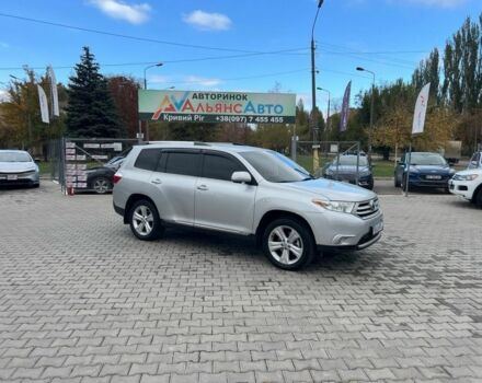 Серый Тойота Хайлендер, объемом двигателя 3.5 л и пробегом 246 тыс. км за 16700 $, фото 1 на Automoto.ua
