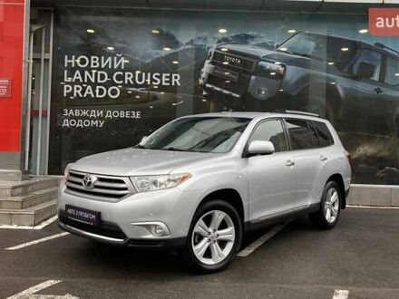 Серый Тойота Хайлендер, объемом двигателя 3.46 л и пробегом 204 тыс. км за 16619 $, фото 1 на Automoto.ua