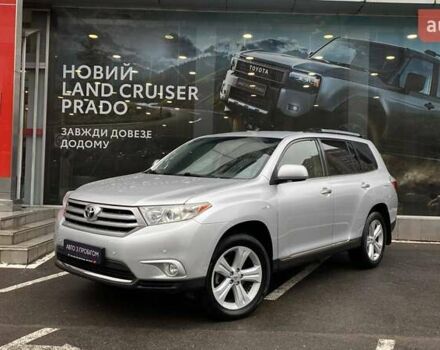 Серый Тойота Хайлендер, объемом двигателя 3.46 л и пробегом 204 тыс. км за 16619 $, фото 1 на Automoto.ua