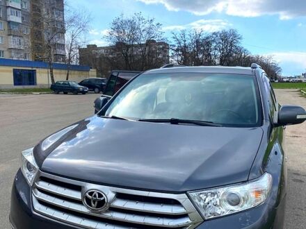 Серый Тойота Хайлендер, объемом двигателя 3.5 л и пробегом 17700 тыс. км за 16500 $, фото 1 на Automoto.ua