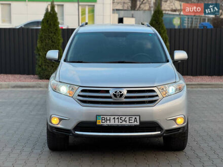 Серый Тойота Хайлендер, объемом двигателя 3.46 л и пробегом 206 тыс. км за 13800 $, фото 1 на Automoto.ua