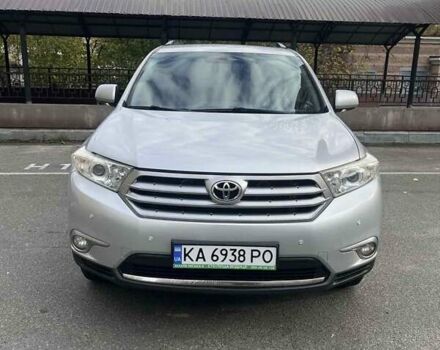 Серый Тойота Хайлендер, объемом двигателя 3.46 л и пробегом 235 тыс. км за 16500 $, фото 1 на Automoto.ua