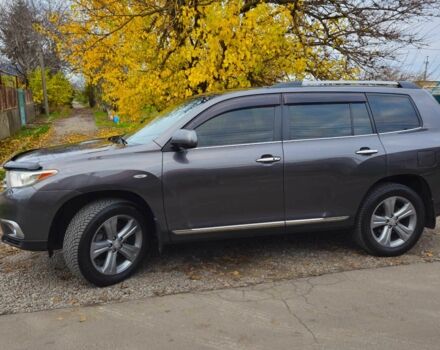 Серый Тойота Хайлендер, объемом двигателя 3.5 л и пробегом 155 тыс. км за 19500 $, фото 1 на Automoto.ua