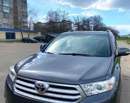 Серый Тойота Хайлендер, объемом двигателя 3.5 л и пробегом 177 тыс. км за 16500 $, фото 1 на Automoto.ua