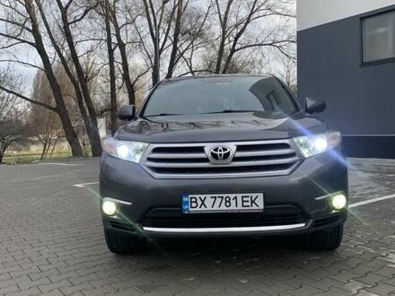 Сірий Тойота Хайлендер, об'ємом двигуна 3.46 л та пробігом 240 тис. км за 17500 $, фото 1 на Automoto.ua