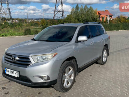 Серый Тойота Хайлендер, объемом двигателя 3.46 л и пробегом 135 тыс. км за 17500 $, фото 1 на Automoto.ua