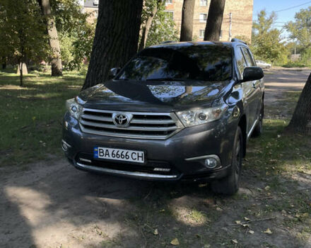 Сірий Тойота Хайлендер, об'ємом двигуна 3.46 л та пробігом 171 тис. км за 19300 $, фото 1 на Automoto.ua