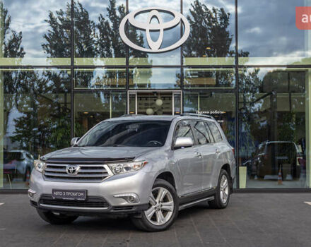Серый Тойота Хайлендер, объемом двигателя 3.46 л и пробегом 206 тыс. км за 18080 $, фото 1 на Automoto.ua