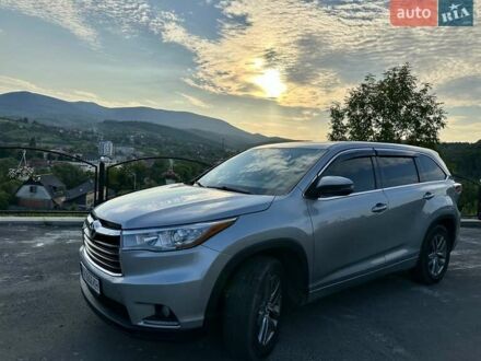Тойота Хайлендер 2014 в Броварах на Automoto.ua Серый Тойота Хайлендер, объемом двигателя 2.67 л и пробегом 159 тыс. км за 21500 $, фото 1 на Automoto.ua