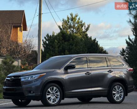 Серый Тойота Хайлендер, объемом двигателя 3.5 л и пробегом 132 тыс. км за 23200 $, фото 1 на Automoto.ua
