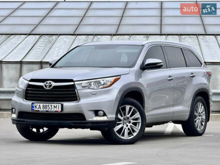Серый Тойота Хайлендер, объемом двигателя 3.46 л и пробегом 181 тыс. км за 28000 $, фото 1 на Automoto.ua
