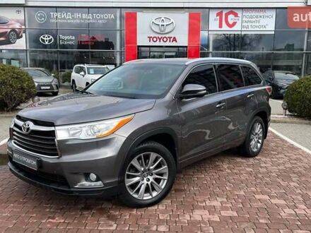 Серый Тойота Хайлендер, объемом двигателя 2.67 л и пробегом 253 тыс. км за 21900 $, фото 1 на Automoto.ua
