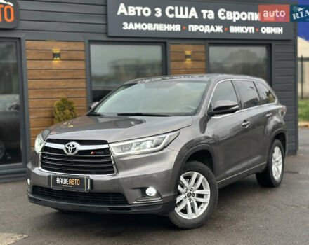 Сірий Тойота Хайлендер, об'ємом двигуна 2.7 л та пробігом 170 тис. км за 19500 $, фото 1 на Automoto.ua