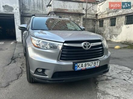 Тойота Хайлендер 2016 у Києві на Automoto.ua Сірий Тойота Хайлендер, об'ємом двигуна 3.46 л та пробігом 198 тис. км за 25400 $, фото 1 на Automoto.ua
