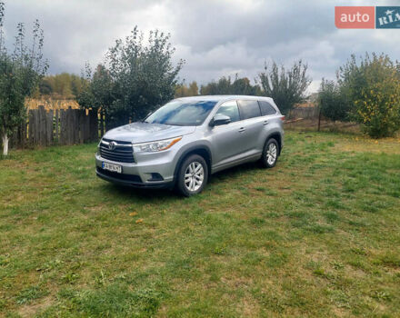 Тойота Хайлендер 2016 в Киеве на Automoto.ua Серый Тойота Хайлендер, объемом двигателя 3.46 л и пробегом 150 тыс. км за 20500 $, фото 1 на Automoto.ua