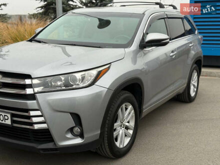 Сірий Тойота Хайлендер, об'ємом двигуна 2.67 л та пробігом 157 тис. км за 25700 $, фото 1 на Automoto.ua