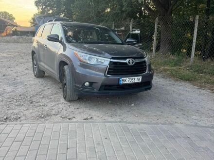 Сірий Тойота Хайлендер, об'ємом двигуна 3.5 л та пробігом 234 тис. км за 17999 $, фото 1 на Automoto.ua