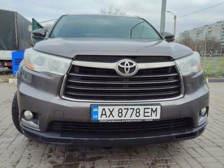 Серый Тойота Хайлендер, объемом двигателя 2.67 л и пробегом 110 тыс. км за 25000 $, фото 1 на Automoto.ua