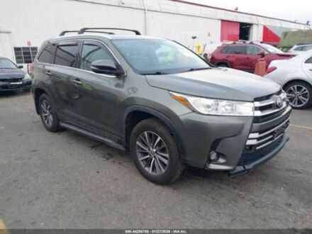 Серый Тойота Хайлендер, объемом двигателя 3.5 л и пробегом 84 тыс. км за 7500 $, фото 1 на Automoto.ua